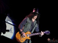 slash 030